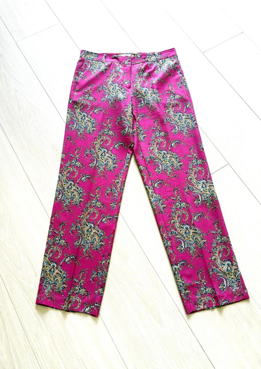 Lucy Has a Secret -Luchtige Magenta Paisley Broek – Elegant Feestelijk maat M